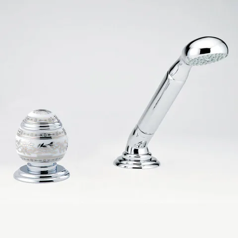 THG MARQUISE BLANC DECOR PLATINE Смеситель на борт ванны на 2 отв, прогрессивный, без излива, с ручным душем, ручки белые, декор платина, цвет хром