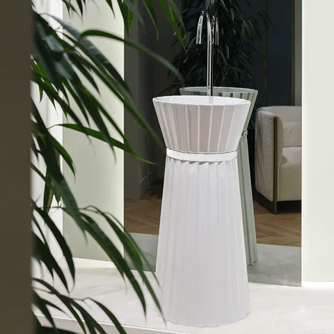 OASIS PLISSE Раковина напольная Ø440х950 мм, без отверстий для смесителя, без перелива, в комплекте с донным клапаном, цвет белый (упаковка-3-х короб)