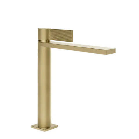 GESSI  INVERSO RIGATO Смеситель для раковины средней длины с донным клапаном "Stop&Go" и соединительными шлангами, цвет: Brass Brushed PVD